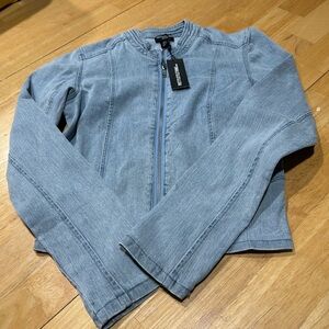 PrettyLittleThing Washed Blue Denim Jacket